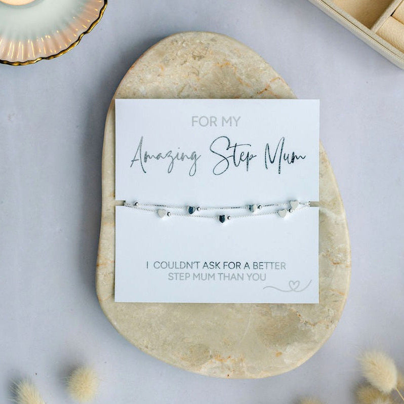 Elegant Step Mum bracelet with heart charm styled on a printed backing card. A perfect sentimental jewellery gift for your Step Mum’s birthday, Mother’s Day or simply to show how much she means.